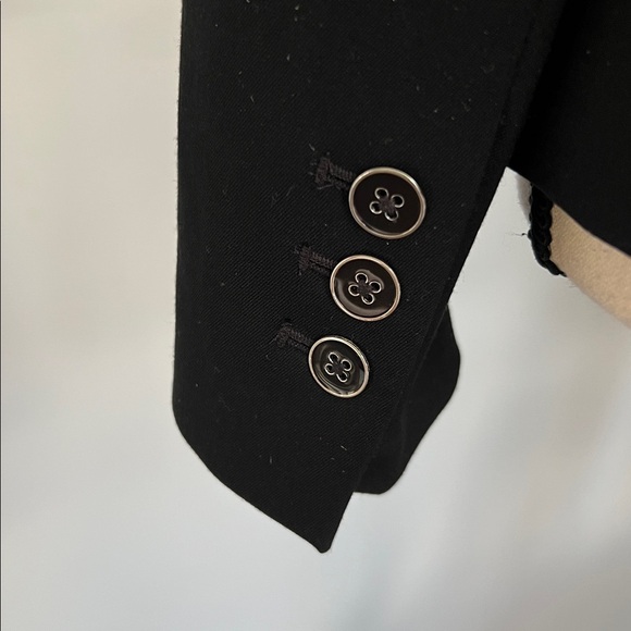 White House Black Market Two Button Blazer - Picture 4 of 10